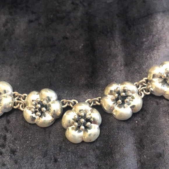 Vintage J.R.I. Sterling Silver Floral Necklace, made in Mexico - Picture 6 of 7